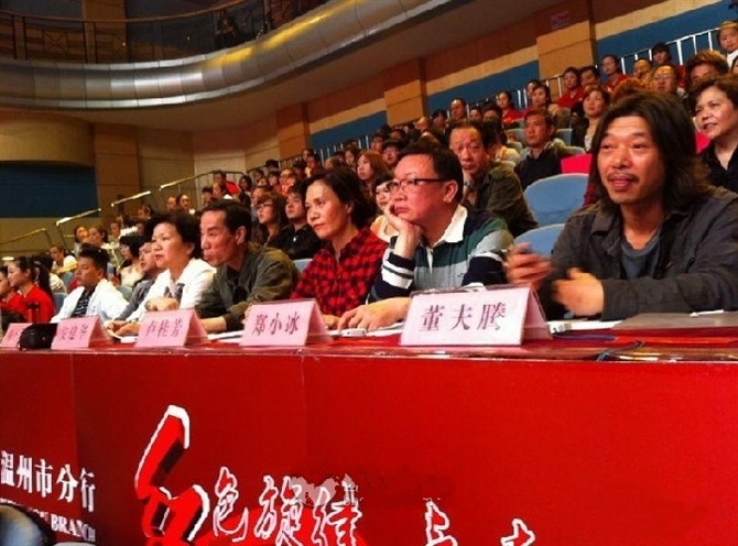 点击新窗口打开大图